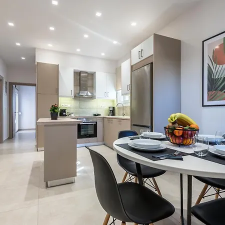 Spacious & Luxe 3br Downtown 1min To 科斯镇
