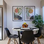 Spacious & Luxe 3br Downtown 1min To Kos