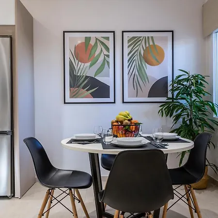 Spacious & Luxe 3br Downtown 1min To Miasto Kos