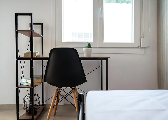 Spacious & Luxe 3br Downtown 1min To Kos Town