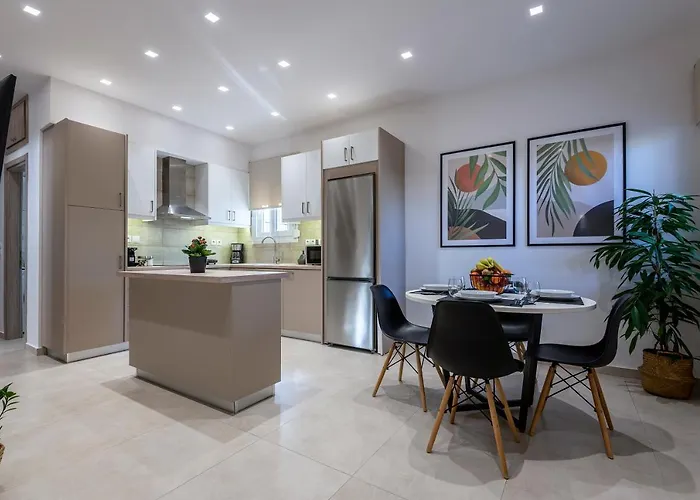 Spacious & Luxe 3br Downtown 1min To Kos Town