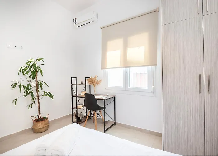 Spacious & Luxe 3br Downtown 1min To Apartment Kos Town