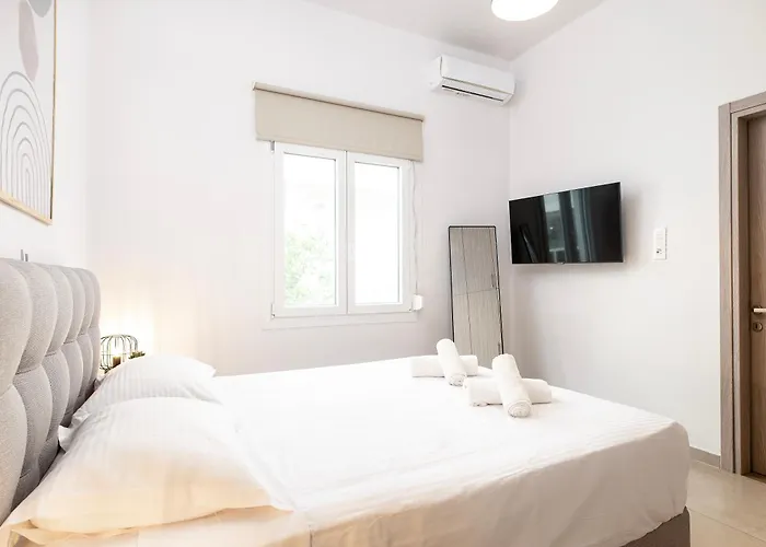 Spacious & Luxe 3br Downtown 1min To Apartment