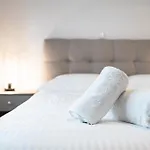 Spacious & Luxe 3br Downtown 1min To Κως Πόλη