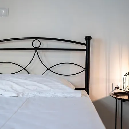 Spacious & Luxe 3br Downtown 1min To